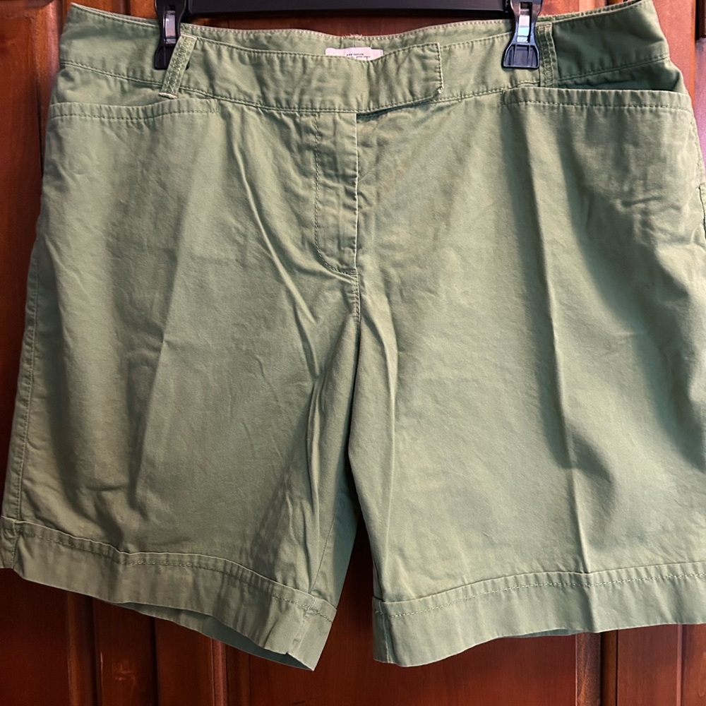 LOFT Olive Green Women's Bermudas